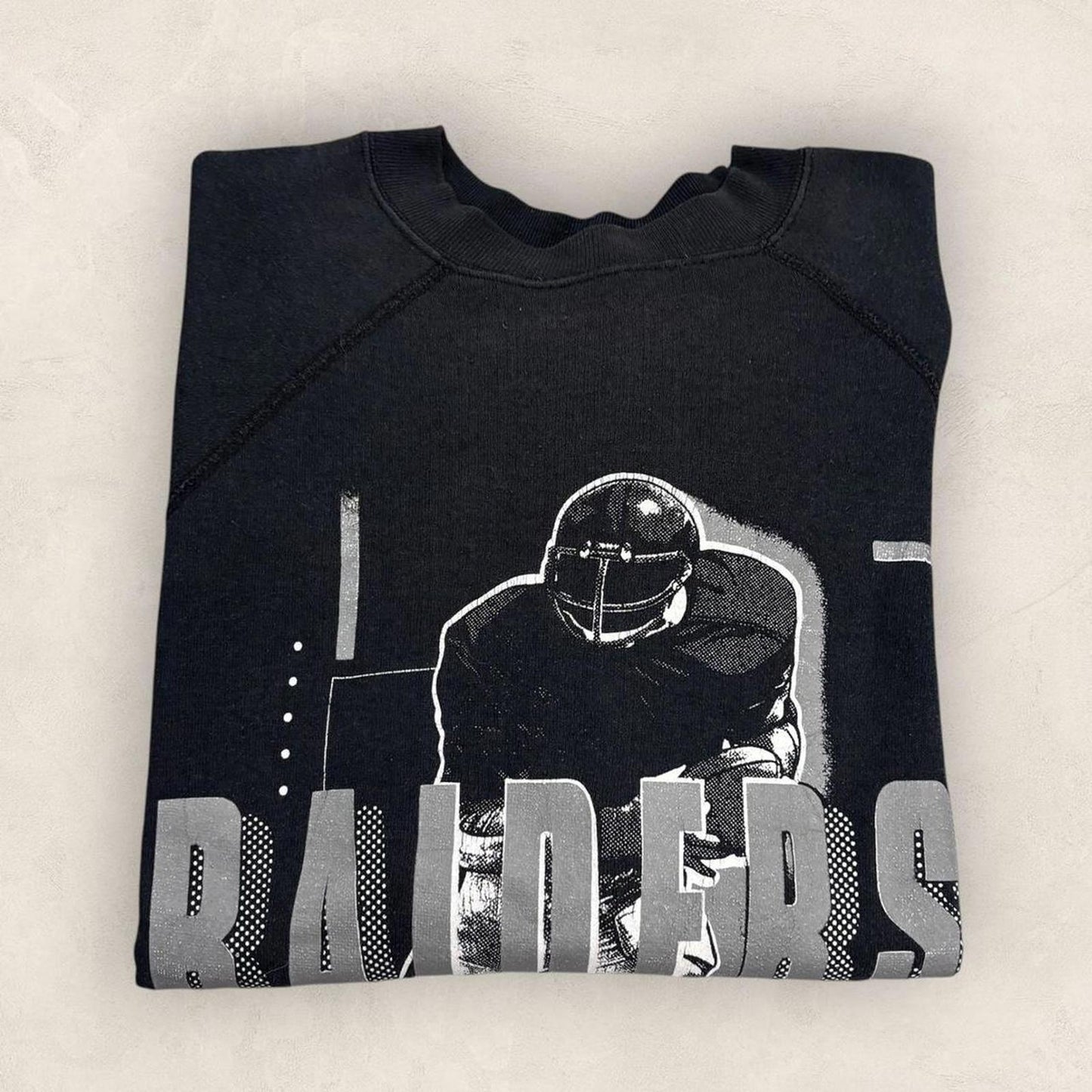 Vintage 90s USA Oakland Raiders NFL American Football graphic sweatshirt