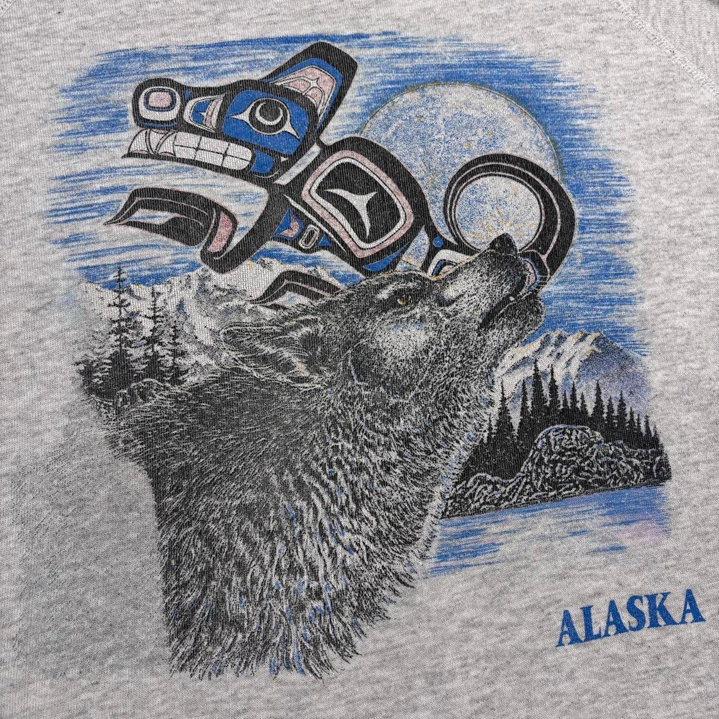 Vintage 90s USA Alaska wolf nature wildlife native art sweatshirt