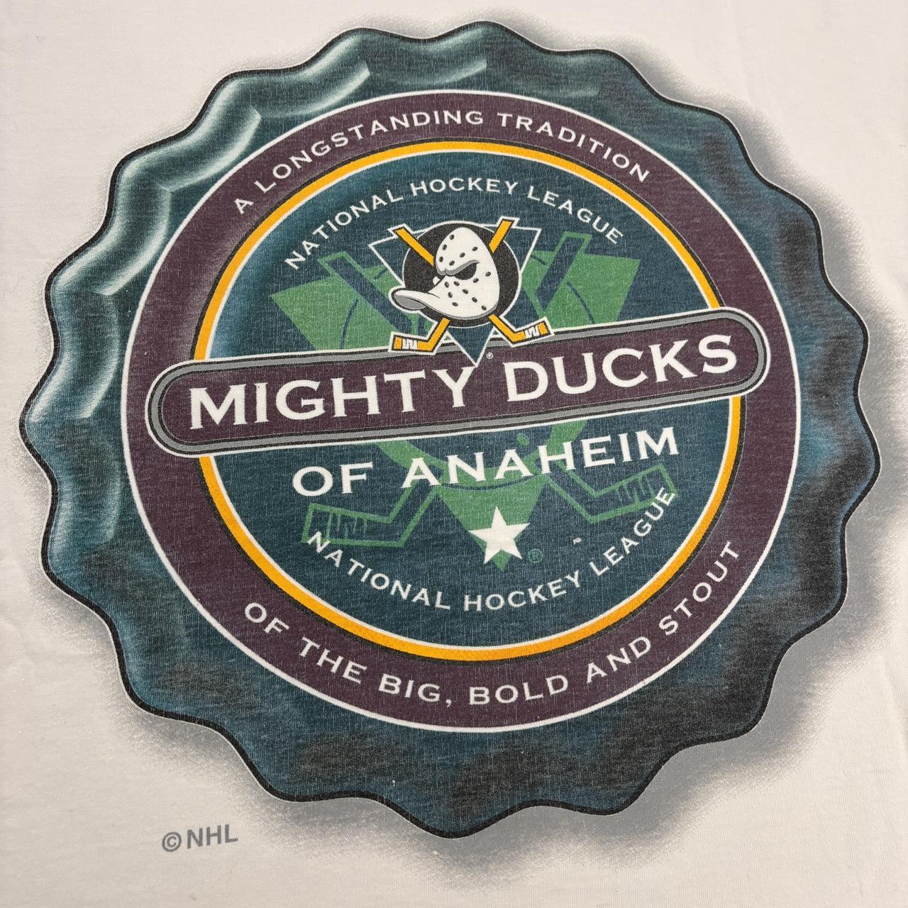 Vintage 90s USA Anaheim Mighty Ducks NHL ice hockey graphic t-shirt