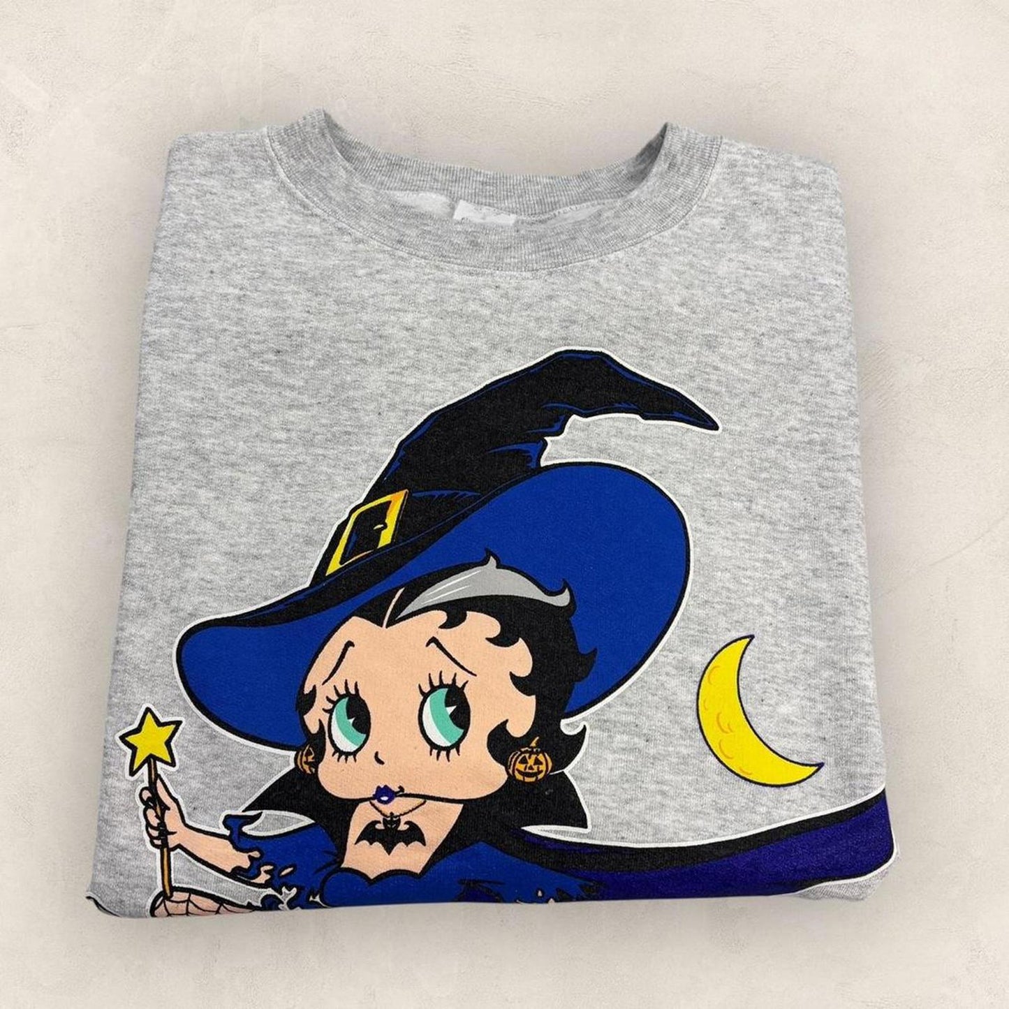 Vintage 90s USA Betty Boop witch Halloween cartoon graphic sweatshirt