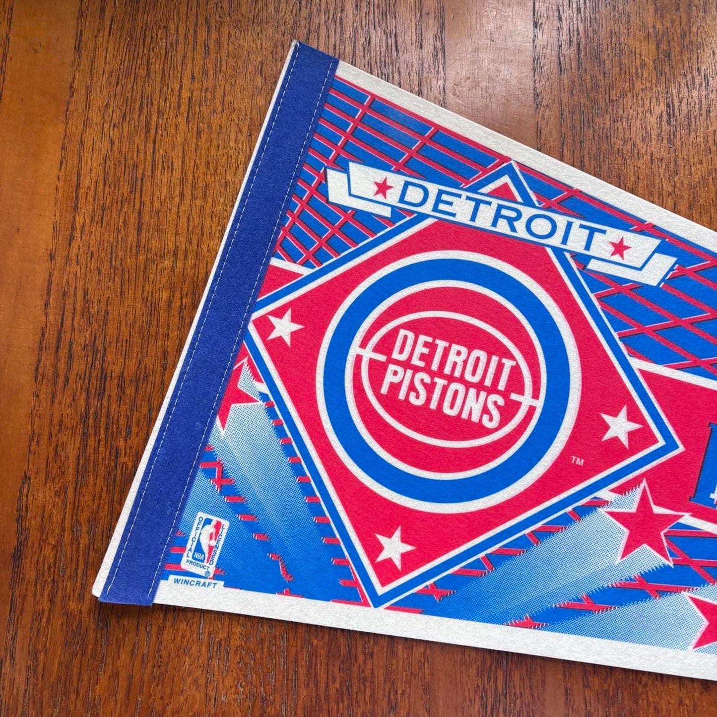Vintage 90s USA Detroit Pistons NBA basketball felt pennant