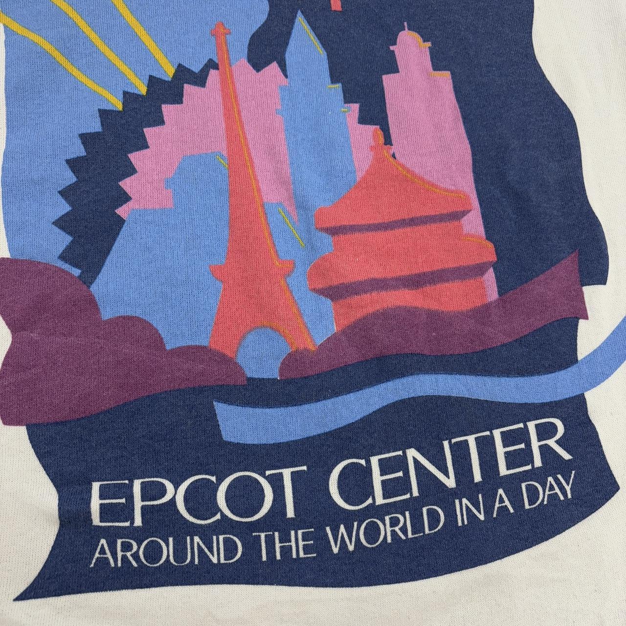 Vintage 90s USA Disney Epcot Center theme park graphic sweatshirt