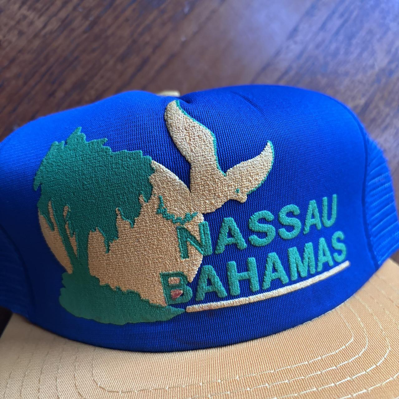 Vintage 90s Nassau Bahamas tourist souvenir graphic trucker cap