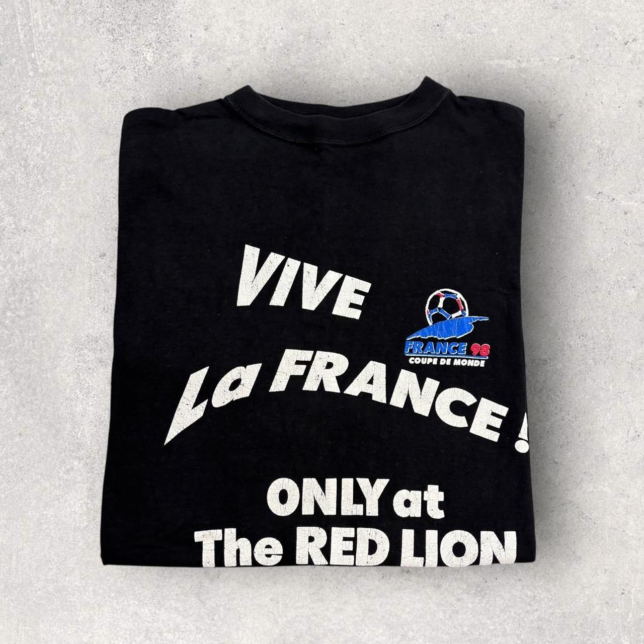 Vintage 90s France 98 World Cup football tournament Red Lion pub graphic t-shirt