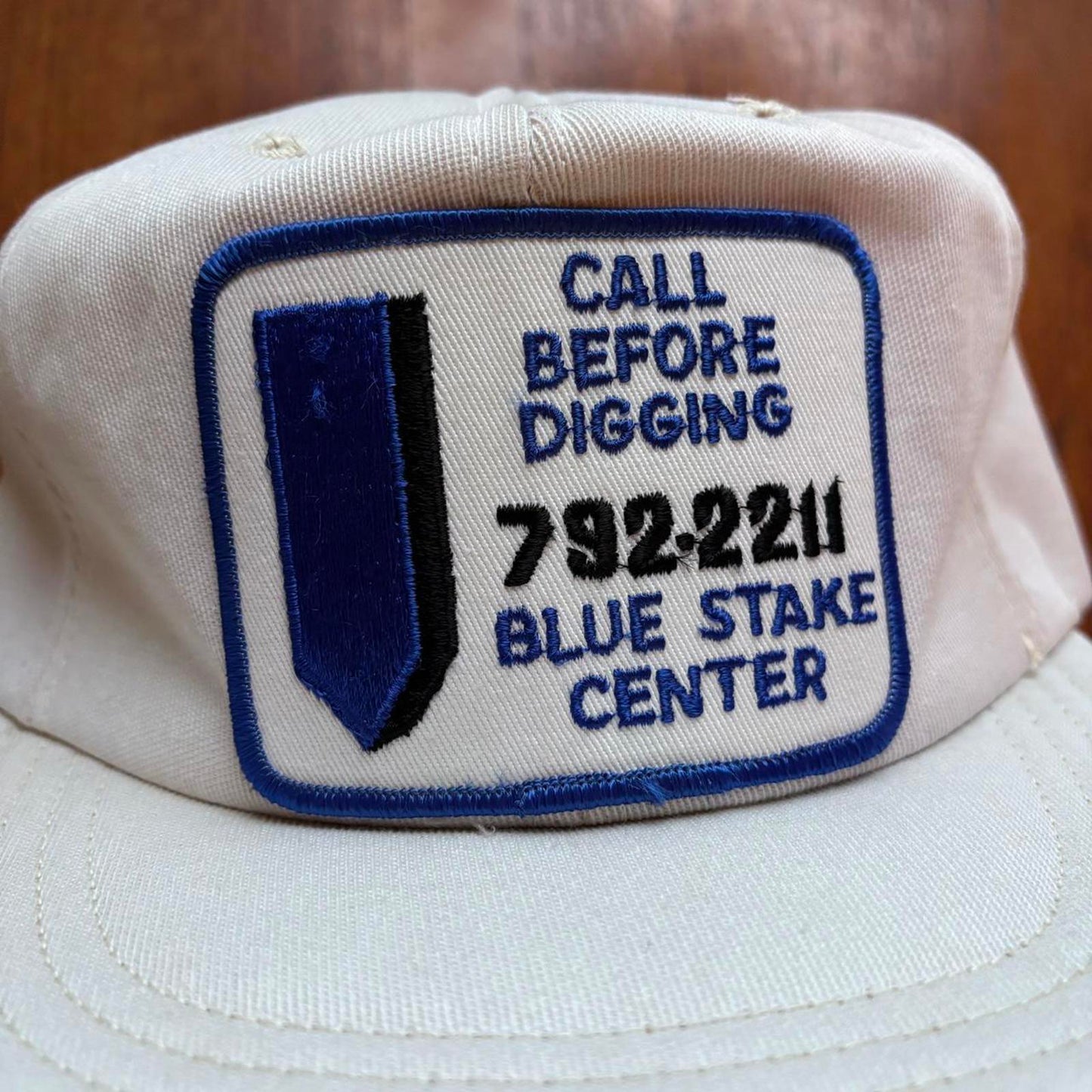 Vintage 90s USA blue stake center digging construction workwear graphic cap