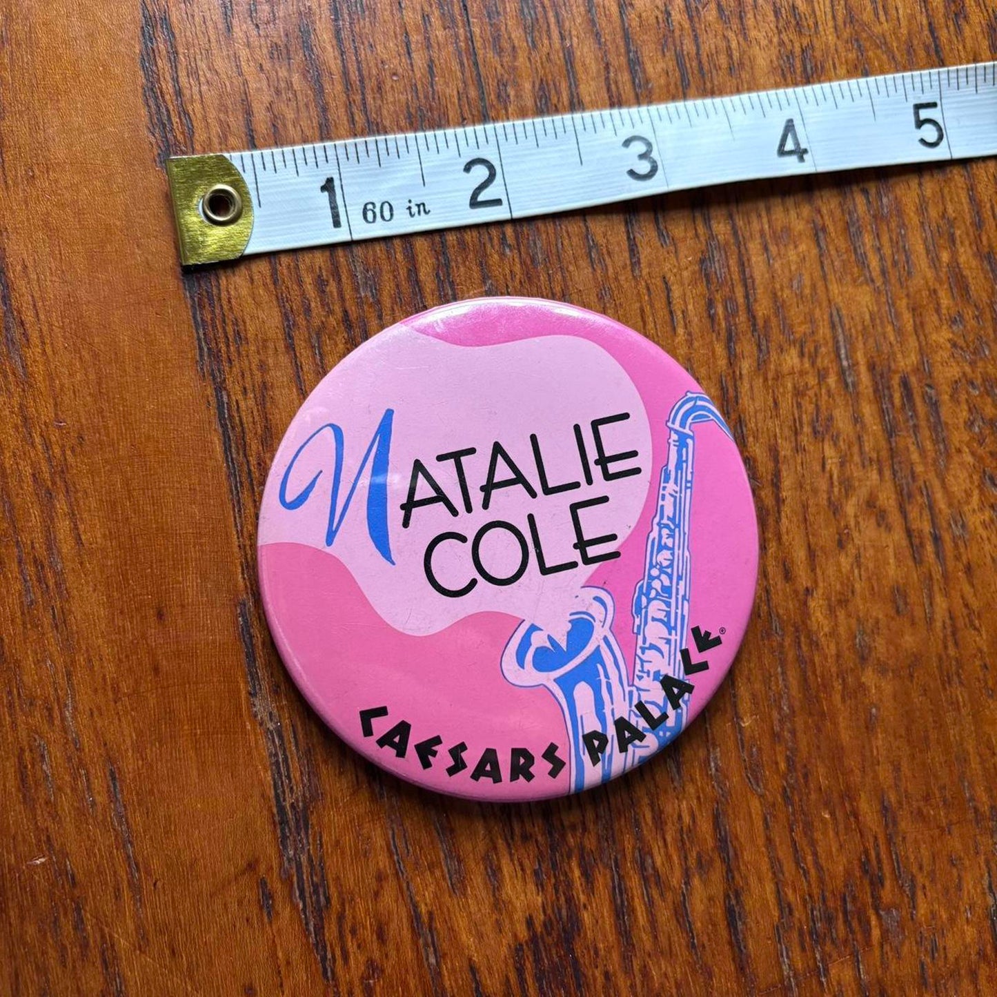 Vintage 90s USA Natalie Cole Caesars Palace Casino Hotel Las Vegas pin badge