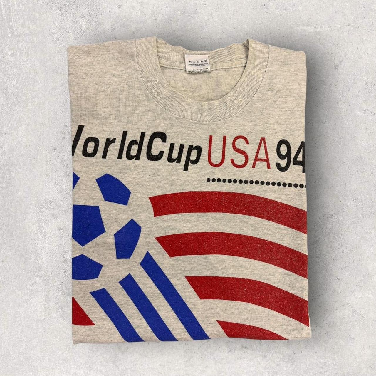 Vintage 90s USA World Cup 94 football tournament graphic t-shirt