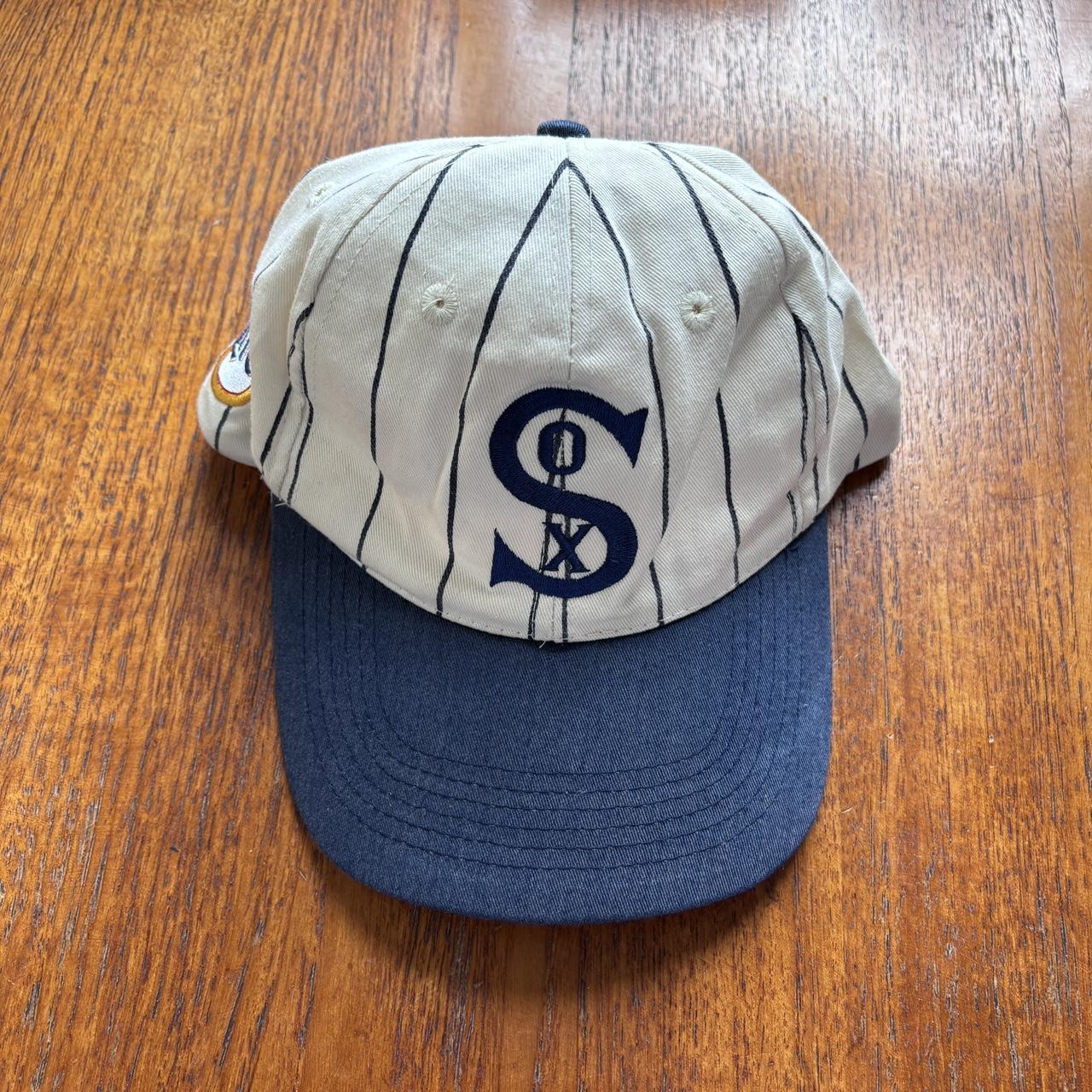 Vintage 90s USA Chicago White Sox MLB pinstripe embroidered baseball cap