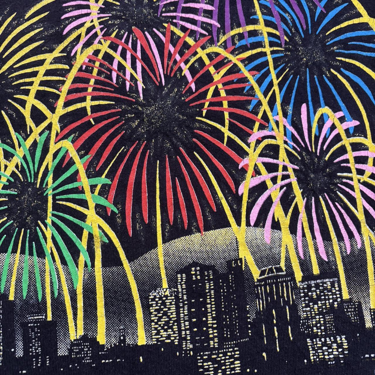 Vintage 80s USA Nashville Tennessee fireworks city skyline souvenir t-shirt