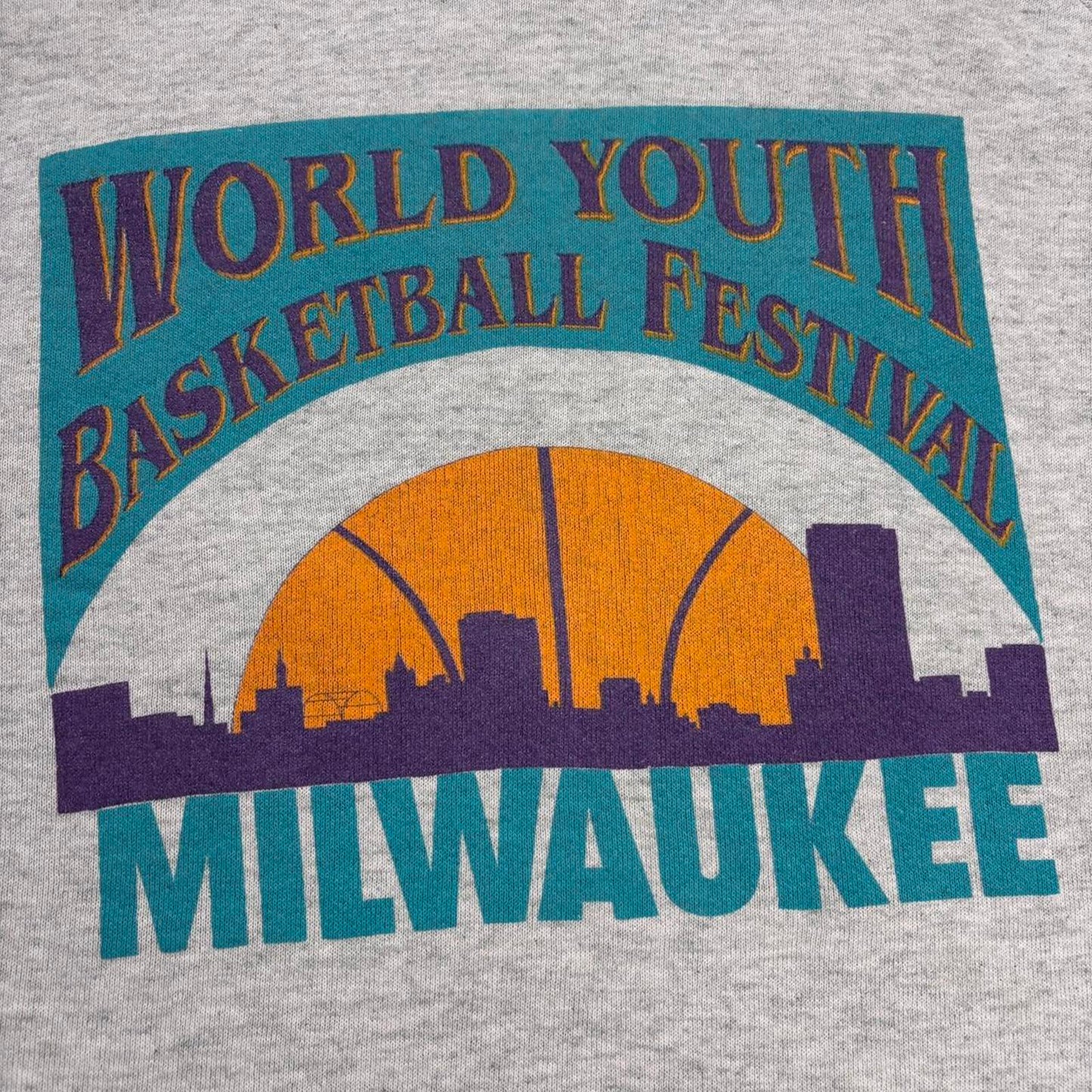 Vintage 90s USA world youth basketball festival Milwaukee graphic sweatshirt
