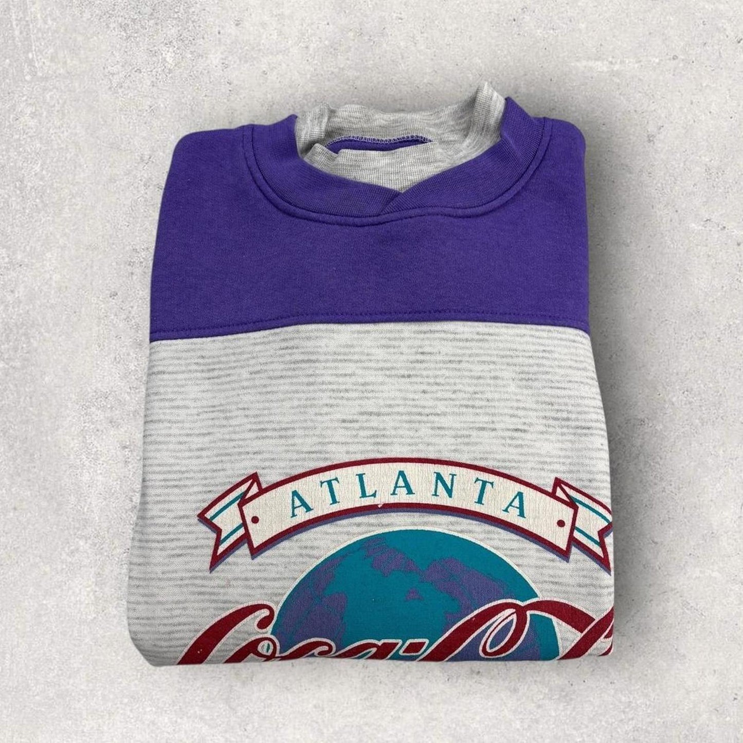 Vintage 90s USA Coca Cola World Atlanta Georgia promotional sweatshirt