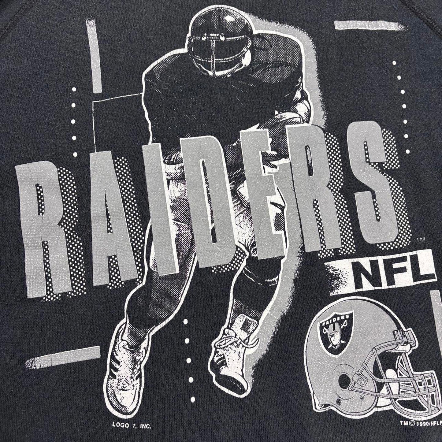 Vintage 90s USA Oakland Raiders NFL American Football graphic sweatshirt