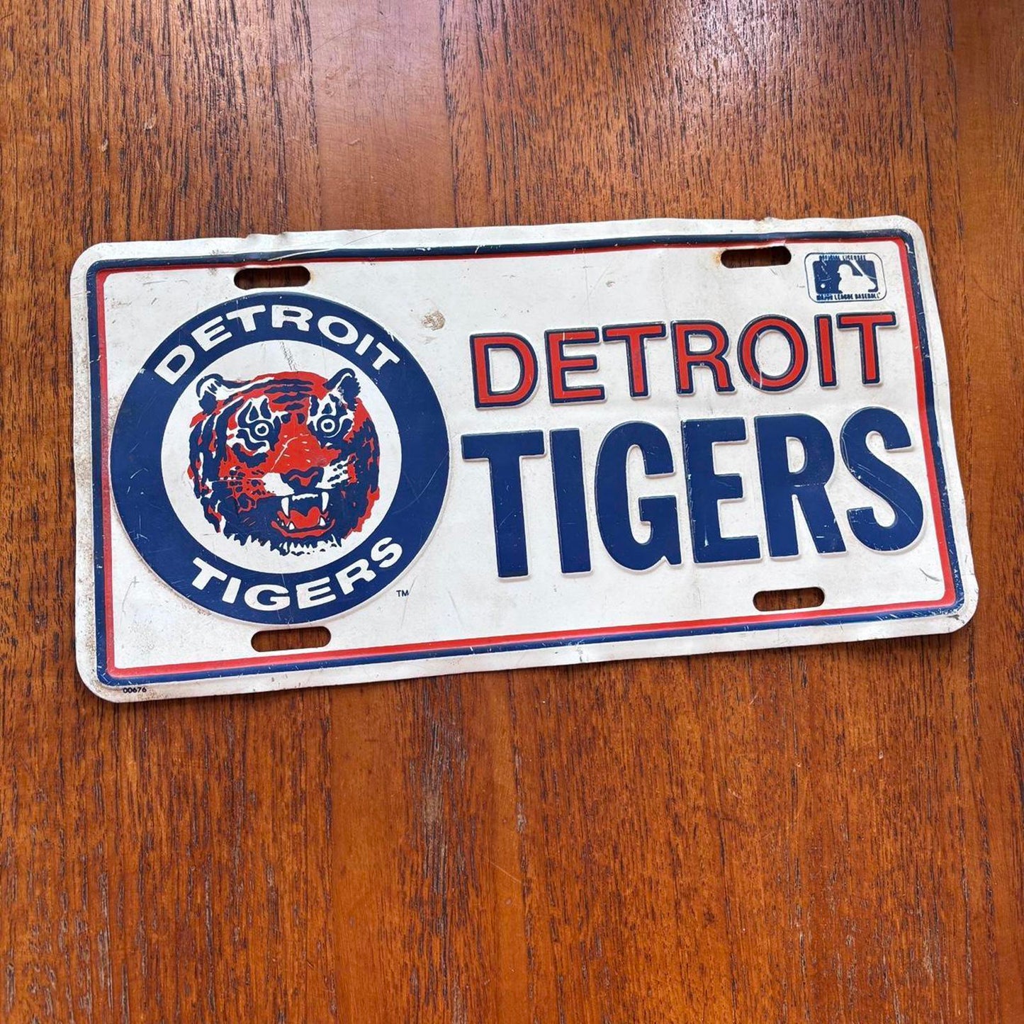 Vintage 90s USA Detroit Tigers MLB baseball promotional American license plate
