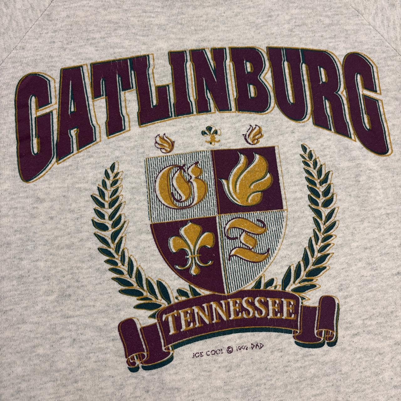 Vintage 90s USA Gatlinburg Tennessee tourist souvenir graphic sweatshirt