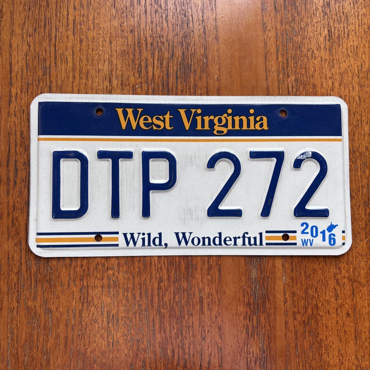 Vintage Y2K USA West Virginia state American license plate