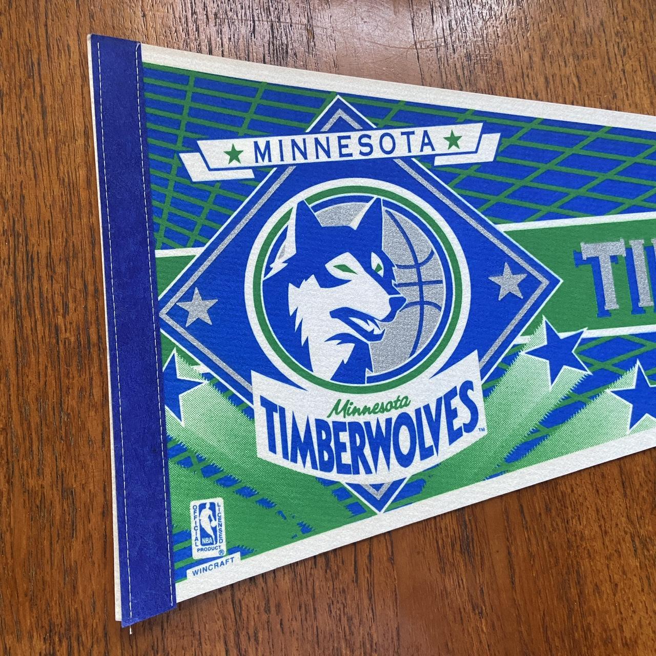 Vintage 90s USA Minnesota Timberwolves NBA basketball felt pennant