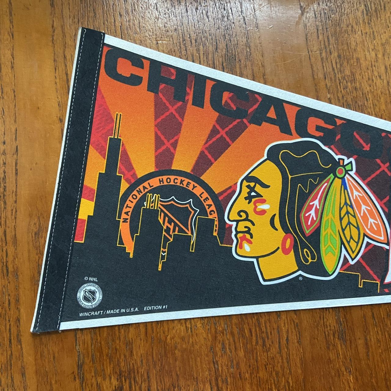 Vintage 90s USA Chicago Blackhawks NHL ice hockey felt pennant