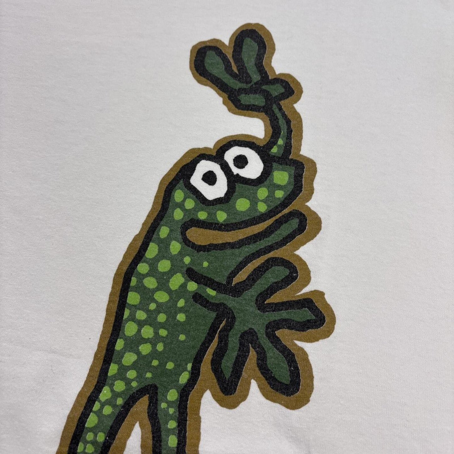 Vintage 90s USA peace frogs nature wildlife environmental t-shirt