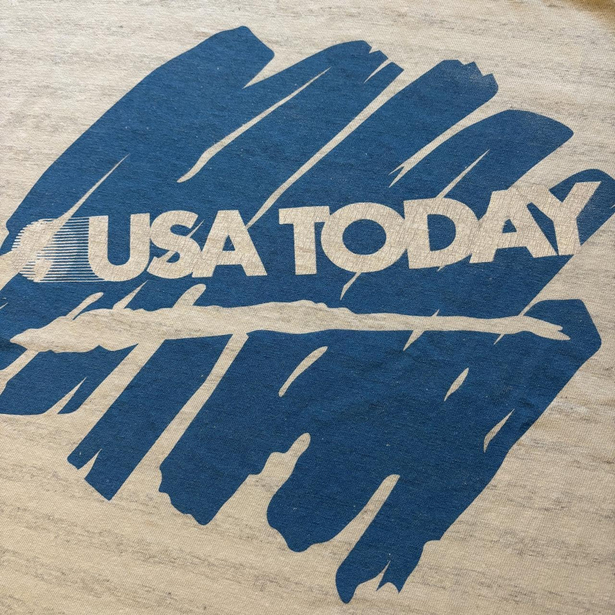 Vintage 90s USA Today news TV broadcaster t-shirt