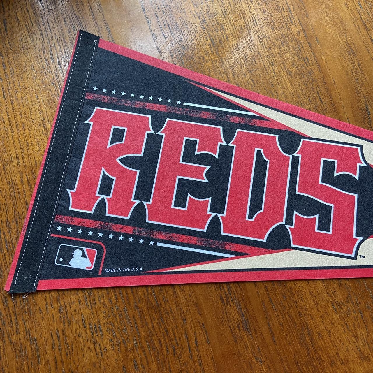 Vintage Y2K 2000s USA Cincinnati Reds baseball MLB pennant