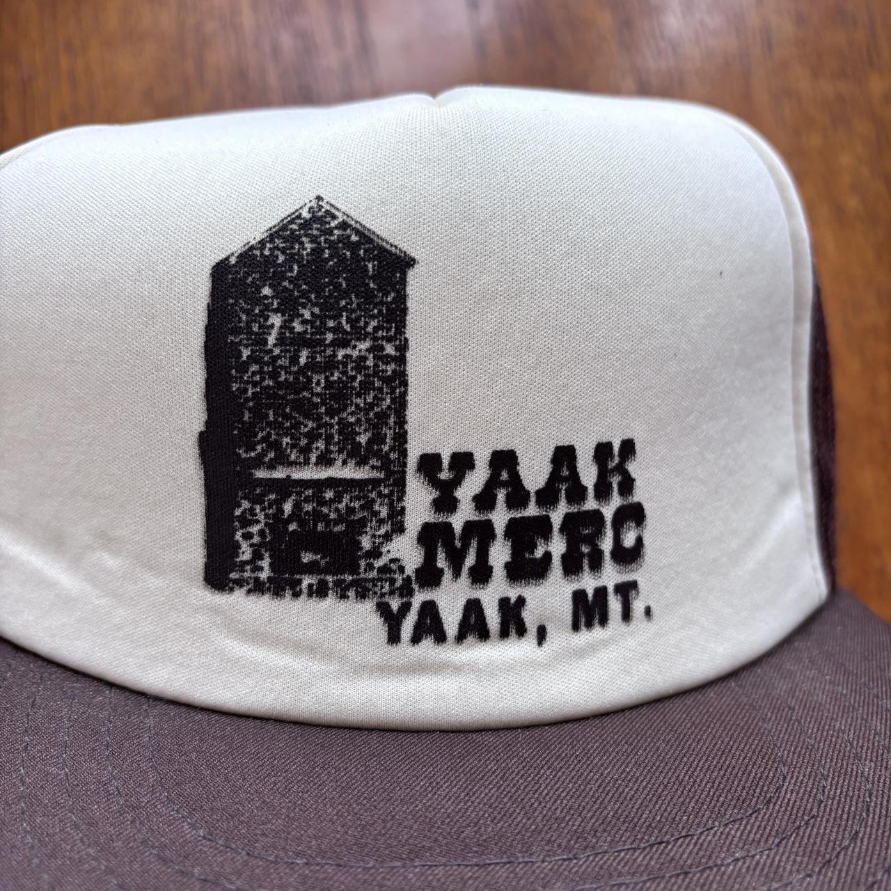 Vintage 90s USA Yaak Mercantile store tavern Montana graphic trucker cap