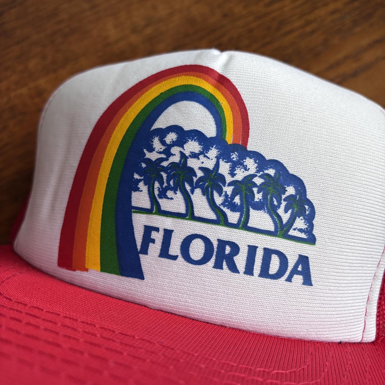 Vintage 90s USA Florida rainbow tourist souvenir graphic trucker cap