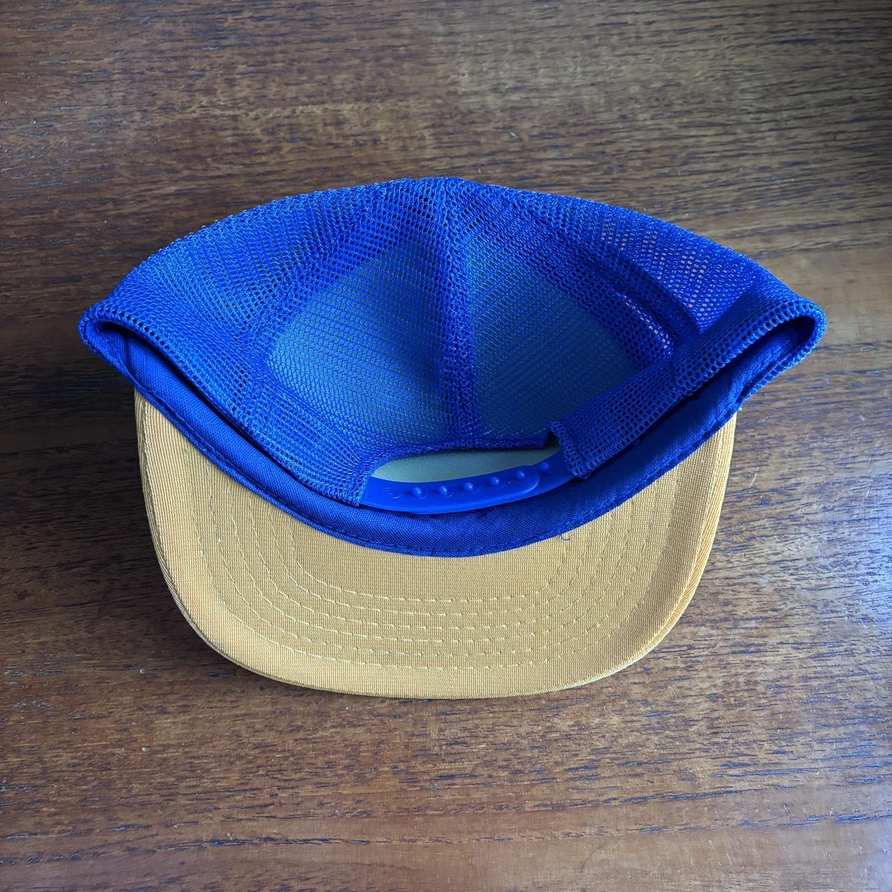 Vintage 90s Nassau Bahamas tourist souvenir graphic trucker cap