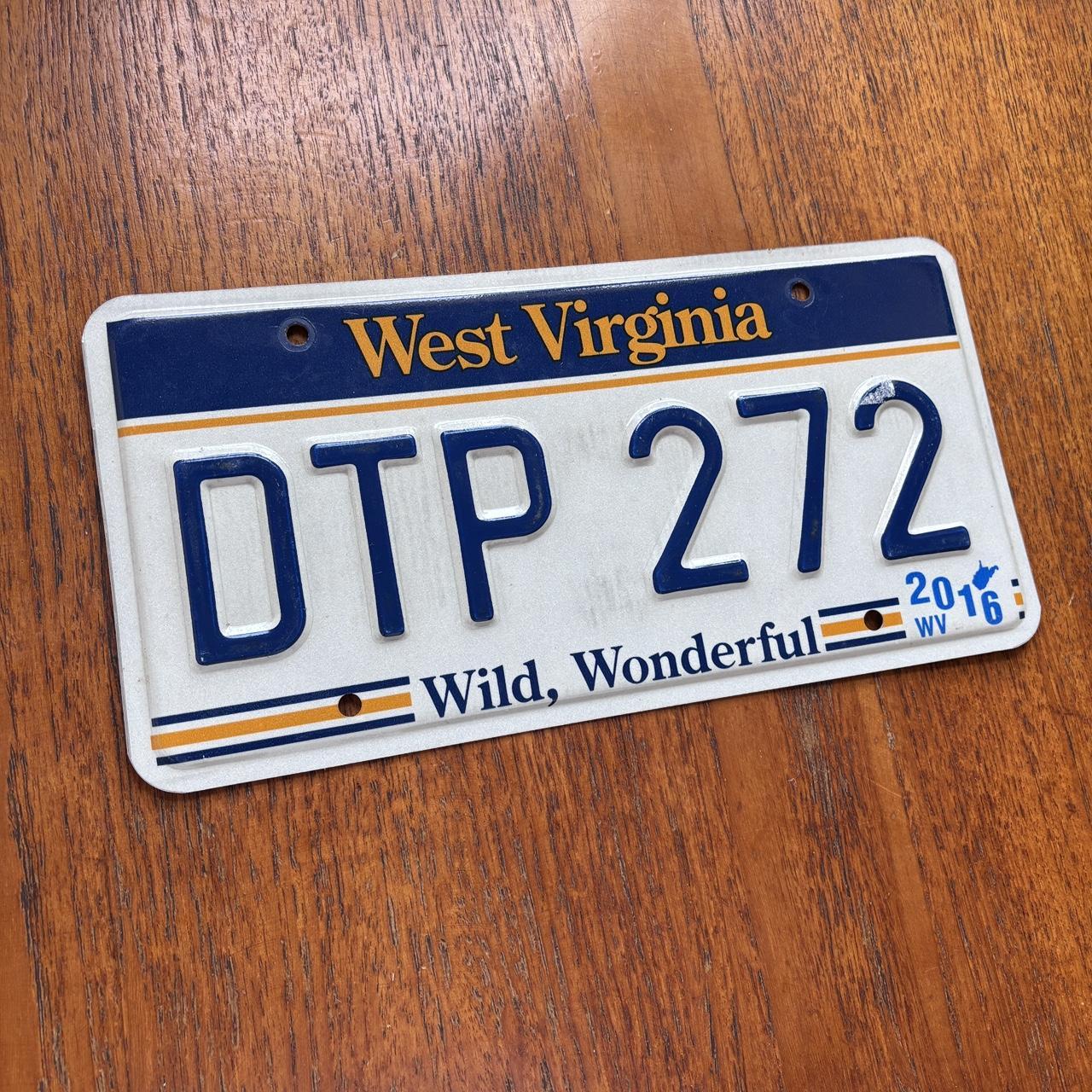 Vintage Y2K USA West Virginia state American license plate