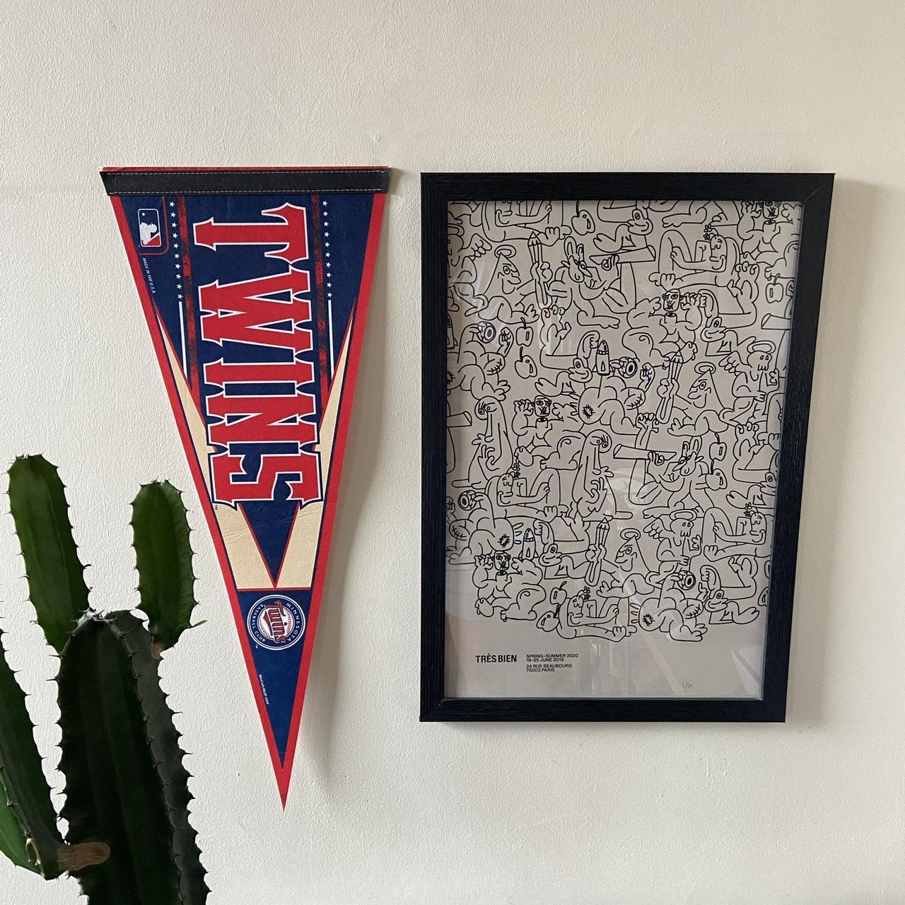 Vintage Y2K 2000s USA Minnesota Twins baseball MLB pennant
