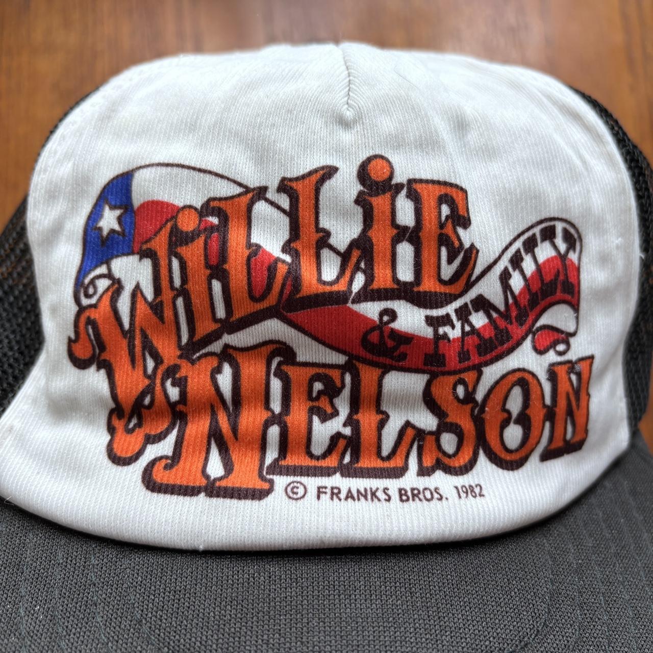 Vintage 80s USA Willie Nelson & Family country music trucker cap