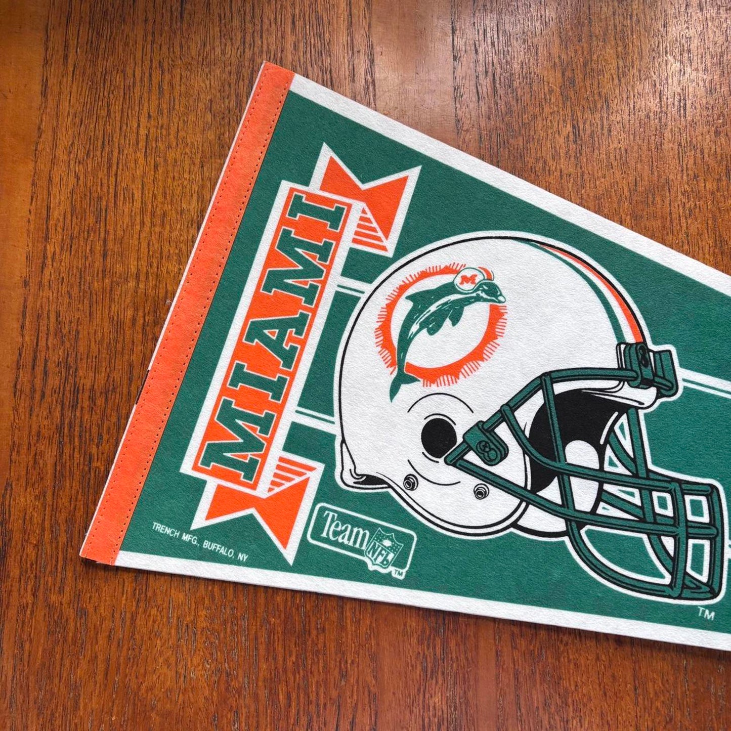 Vintage 90s USA Miami Dolphins NFL American Football felt pennant