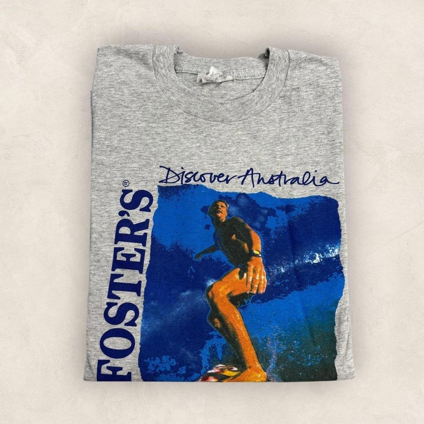 Vintage 90s Fosters beer discover Australia surfing graphic t-shirt