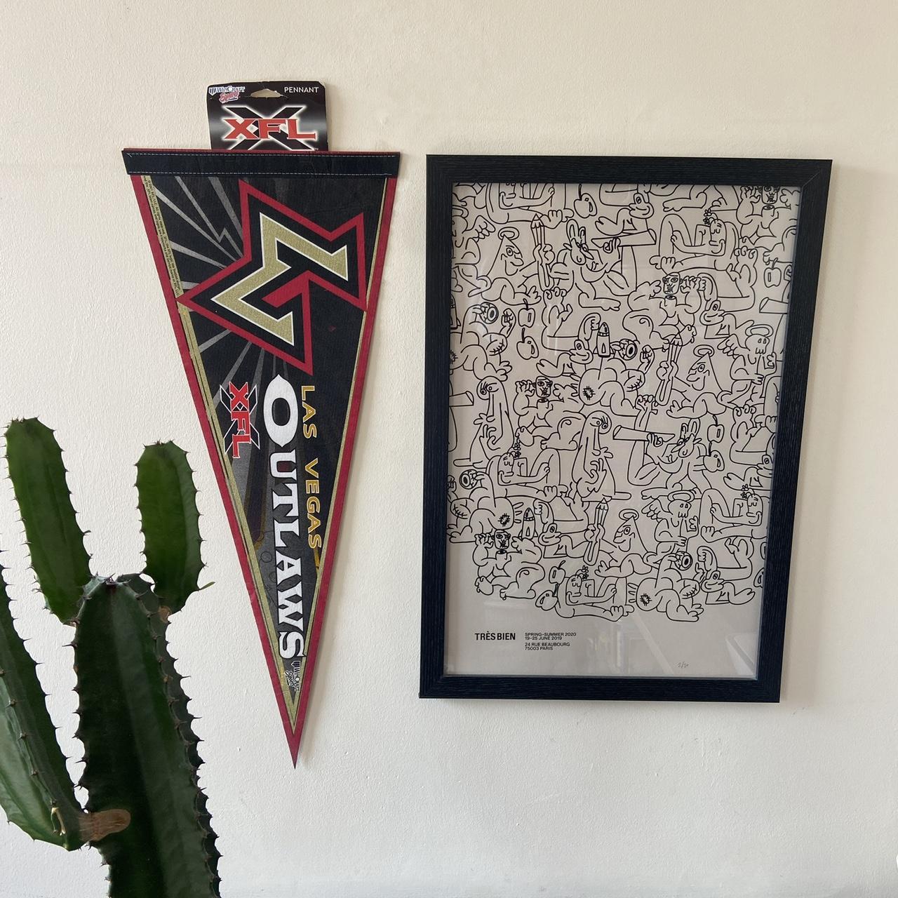 Vintage Y2K 2000s USA Las Vegas Outlaws XFL American Football felt pennant