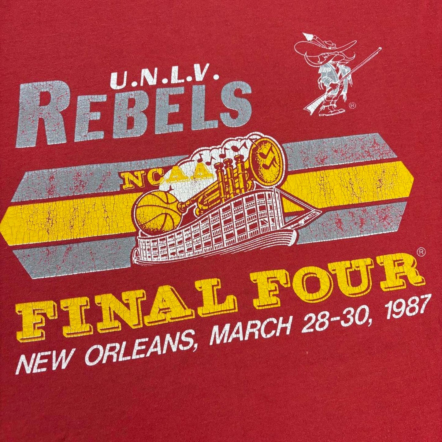 Vintage 80s USA university of Las Vegas Rebels varsity basketball t-shirt