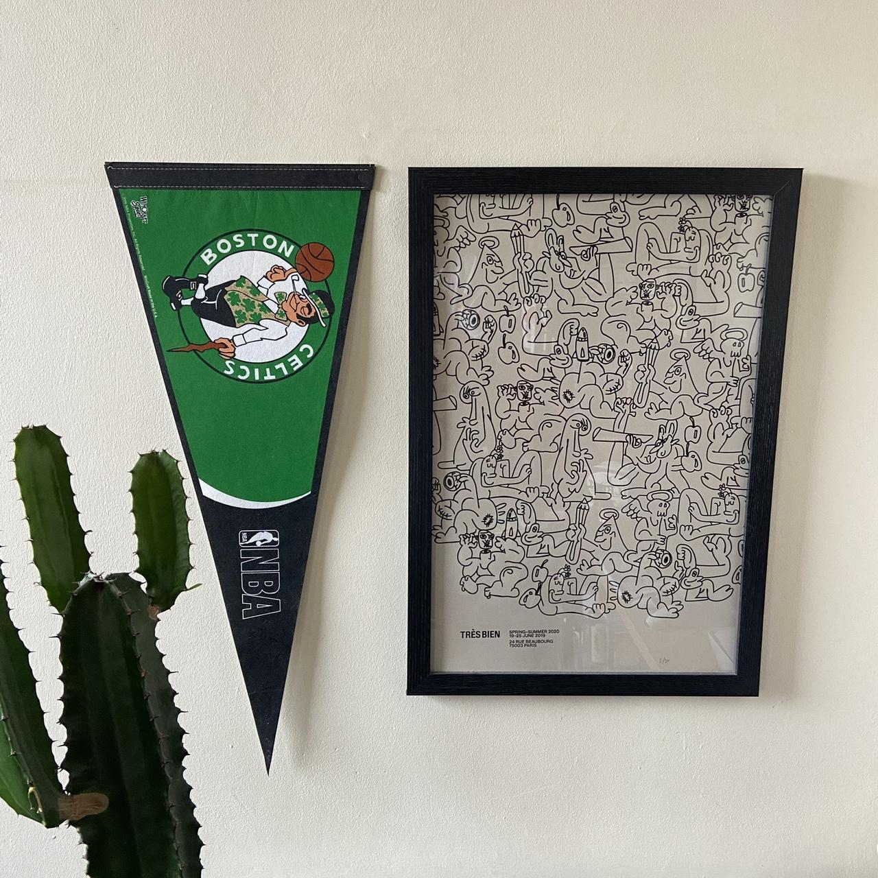 Vintage Y2K 2000s Boston Celtics basketball NBA felt pennant