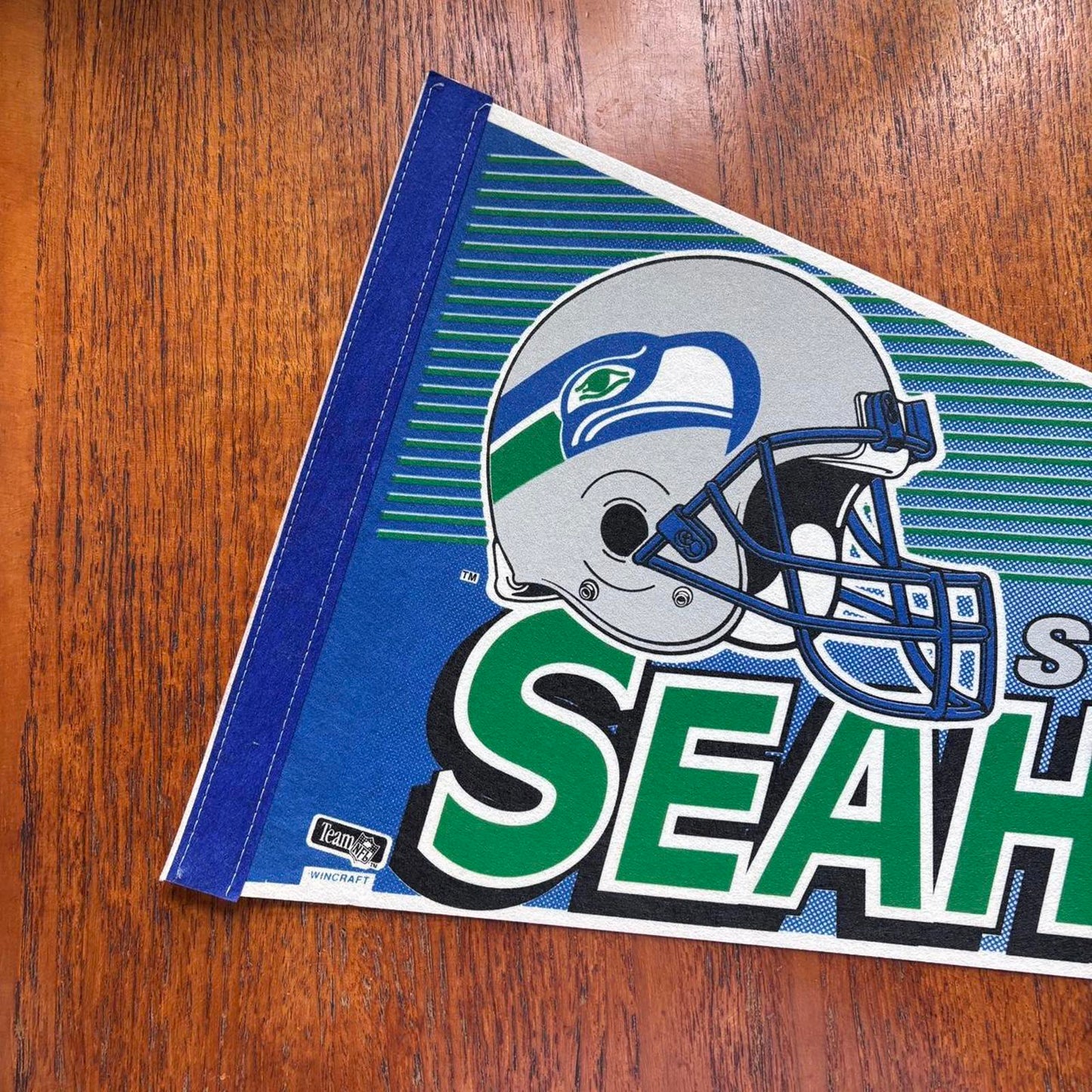 Vintage 90s USA Seattle Seahawks NFL American Football felt pennant