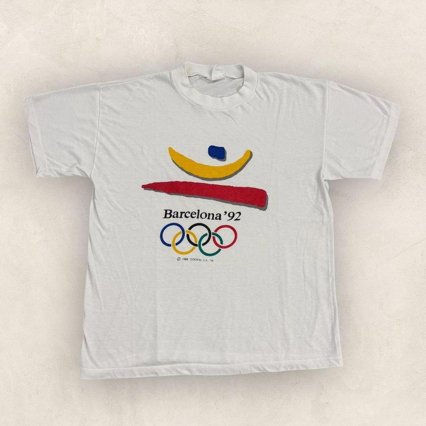 Vintage 90s Barcelona Olympics 1992 summer games athletics Spain graphic t-shirt