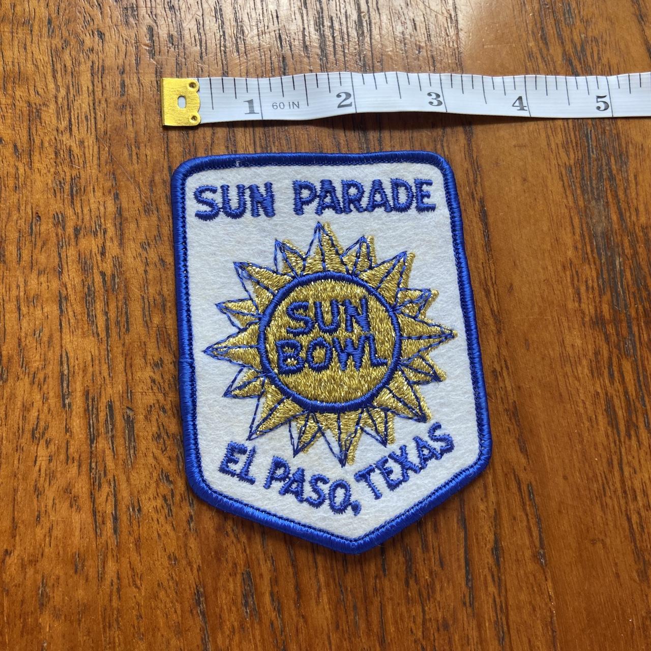 Vintage 80s USA American Football Sun Parade Sun Bowl El Paso Texas patch