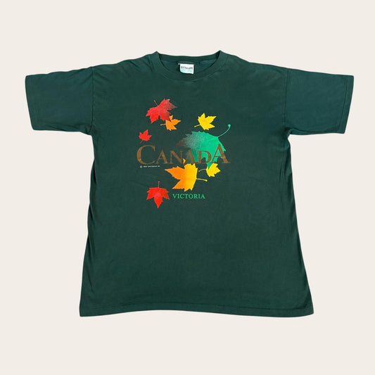 Vintage 90s Victoria Canada British Columbia autumn leaves souvenir t-shirt