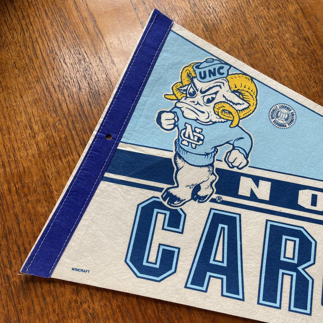 Vintage 90s USA North Carolina Tar Heels UNC university varsity team pennant