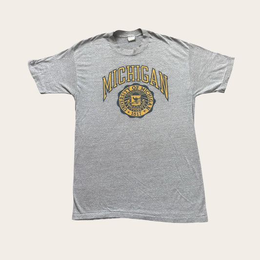 Vintage 90s USA university of Michigan varsity t-shirt