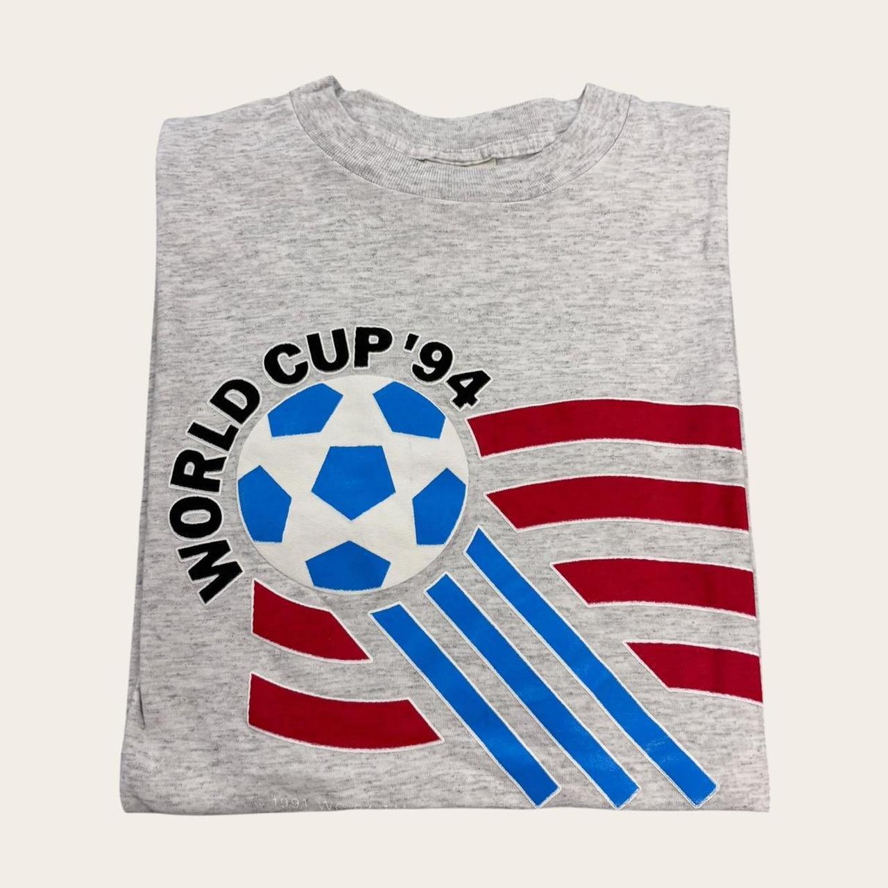 Vintage World Cup 94 USA World Cup football tournament graphic t-shirt