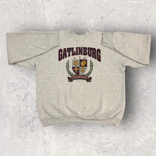 Vintage 90s USA Gatlinburg Tennessee tourist souvenir graphic sweatshirt