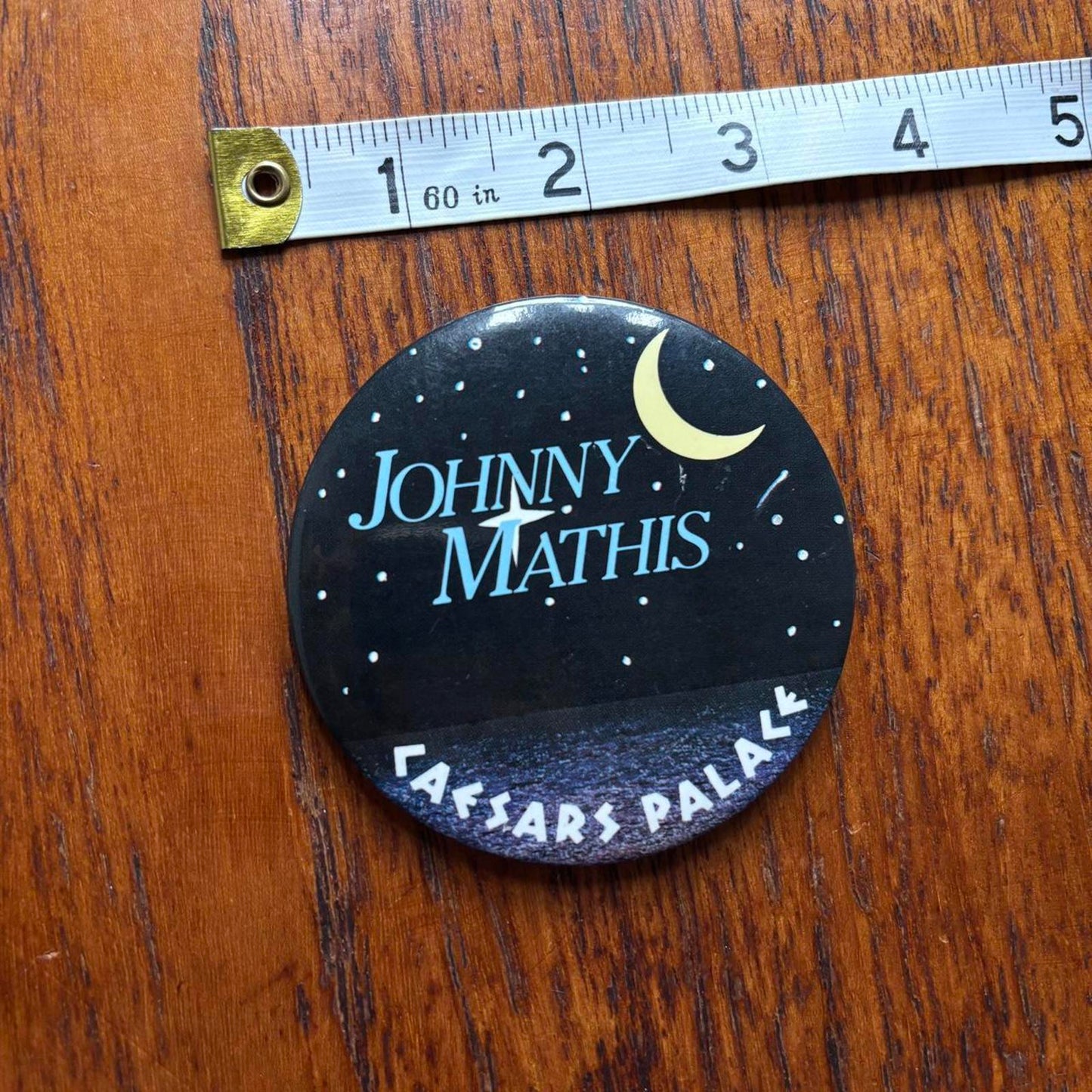 Vintage 90s USA Johnny Mathis Caesars Palace Casino Hotel Las Vegas pin badge