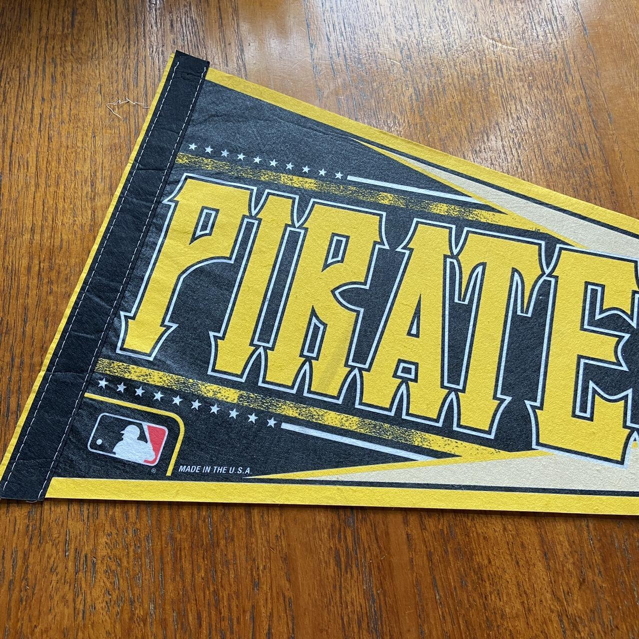 Vintage Y2K 2000s Pittsburgh Pirates baseball MLB felt pennant