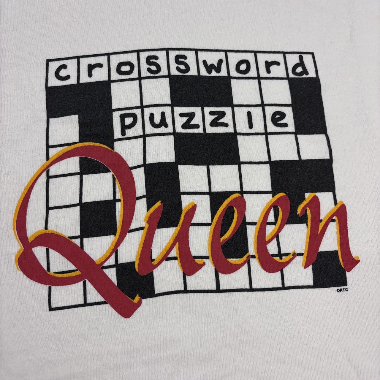 Vintage 90s USA crossword puzzle queen graphic t-shirt