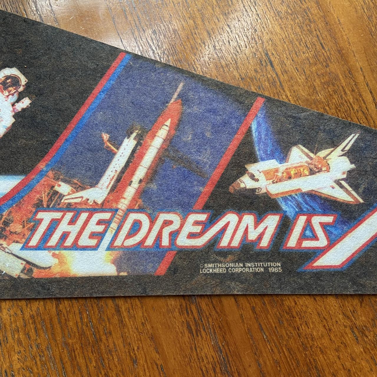 Vintage 80s USA Smithsonian museum space Center NASA felt pennant