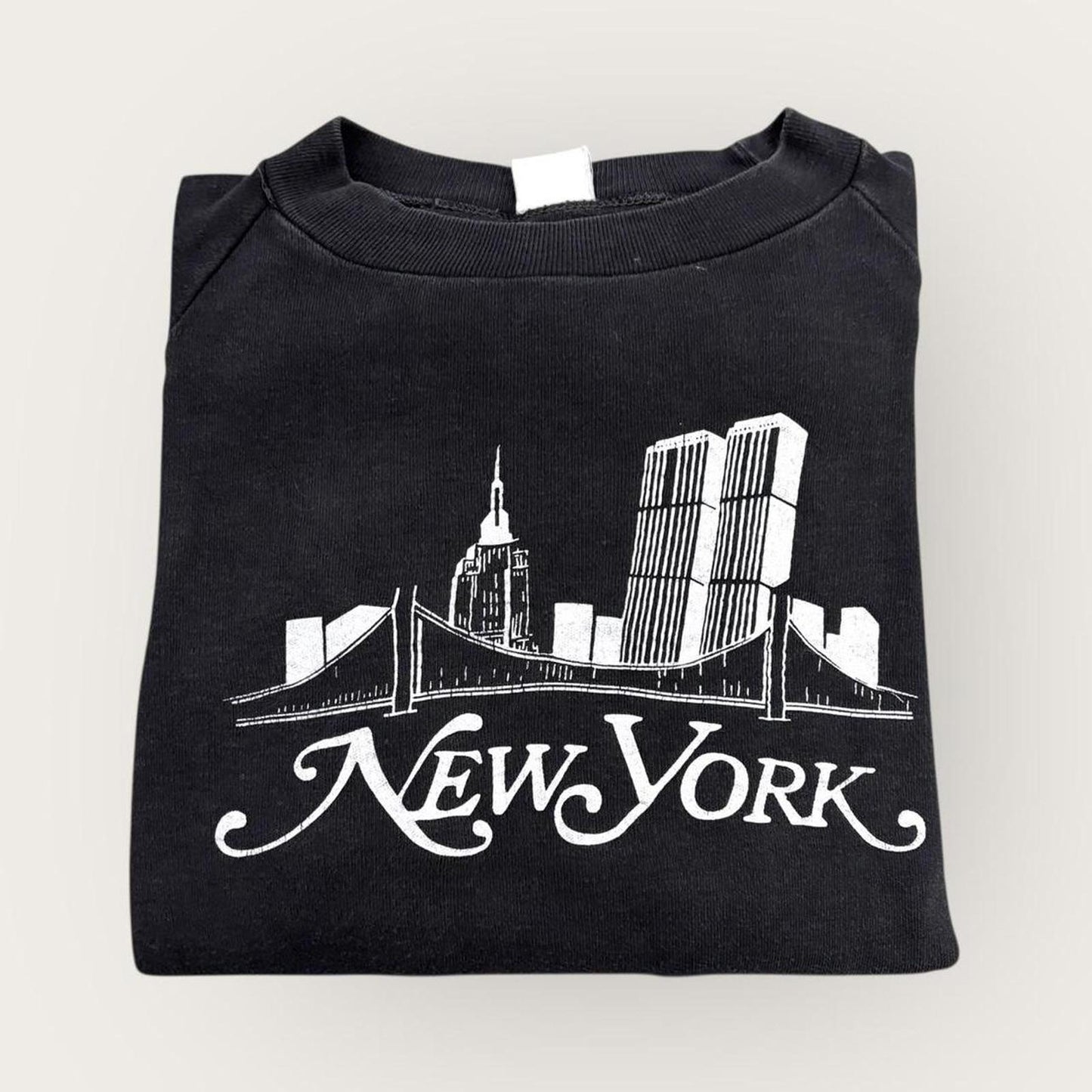 Vintage 90s New York City skyline twin towers empire state souvenir sweatshirt