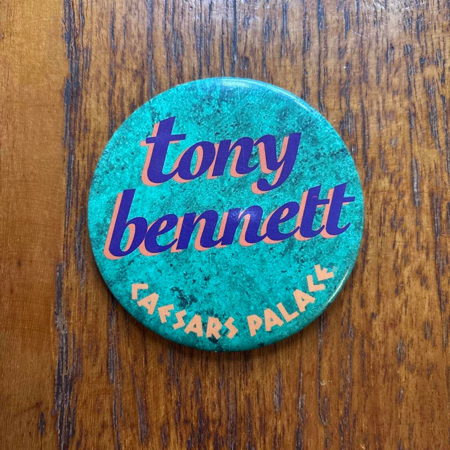 Vintage 90s USA Tony Bennett Caesars Palace casino hotel Las Vegas pin badge