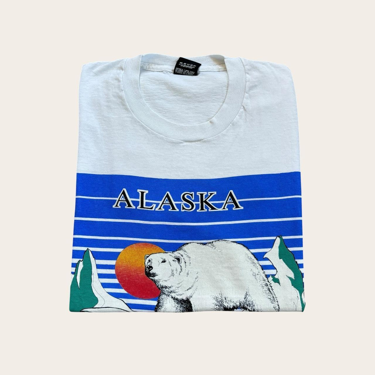 Vintage 90s USA Alaska polar bear nature wildlife souvenir t-shirt
